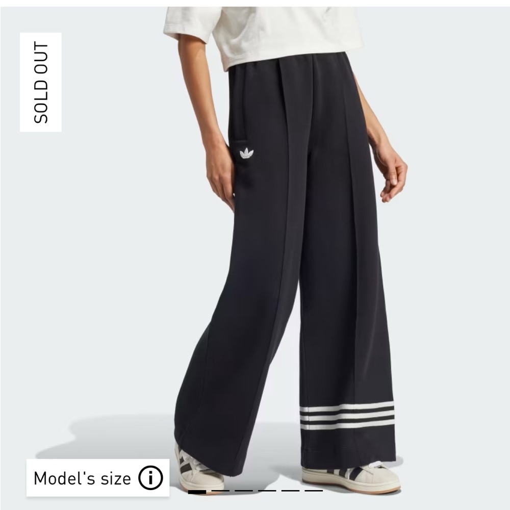 Adidas Adicolor Neuclassics track pants in black - size M